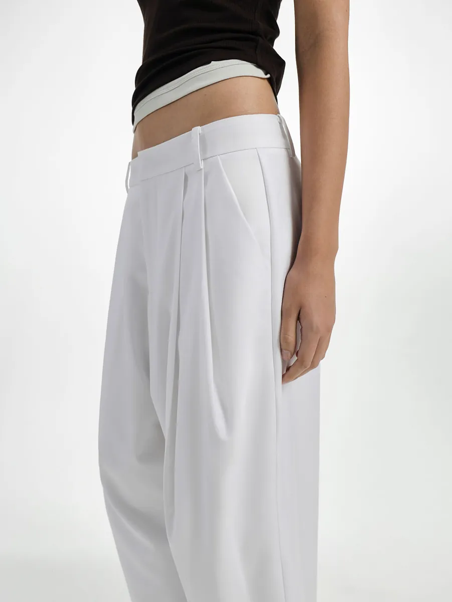 Studio Doe - Tuck Cocoon Cropped Pants