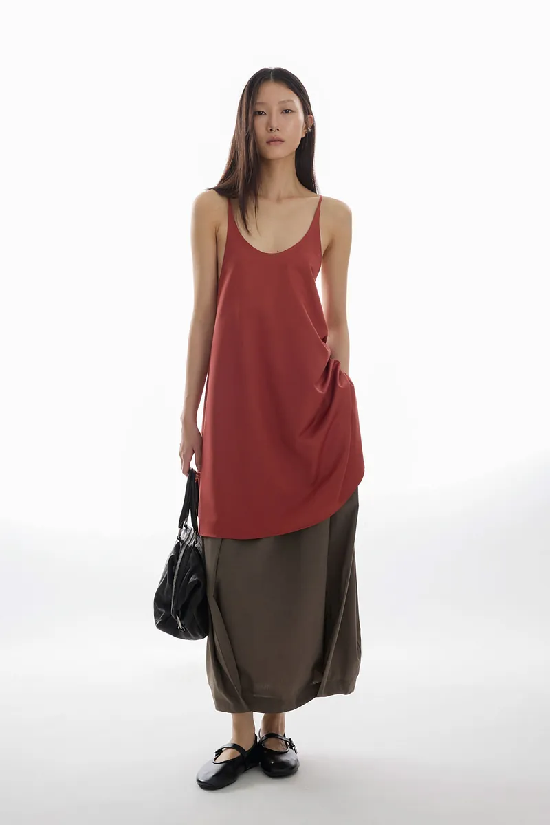 Doe：Molly Strappy Backless Dress