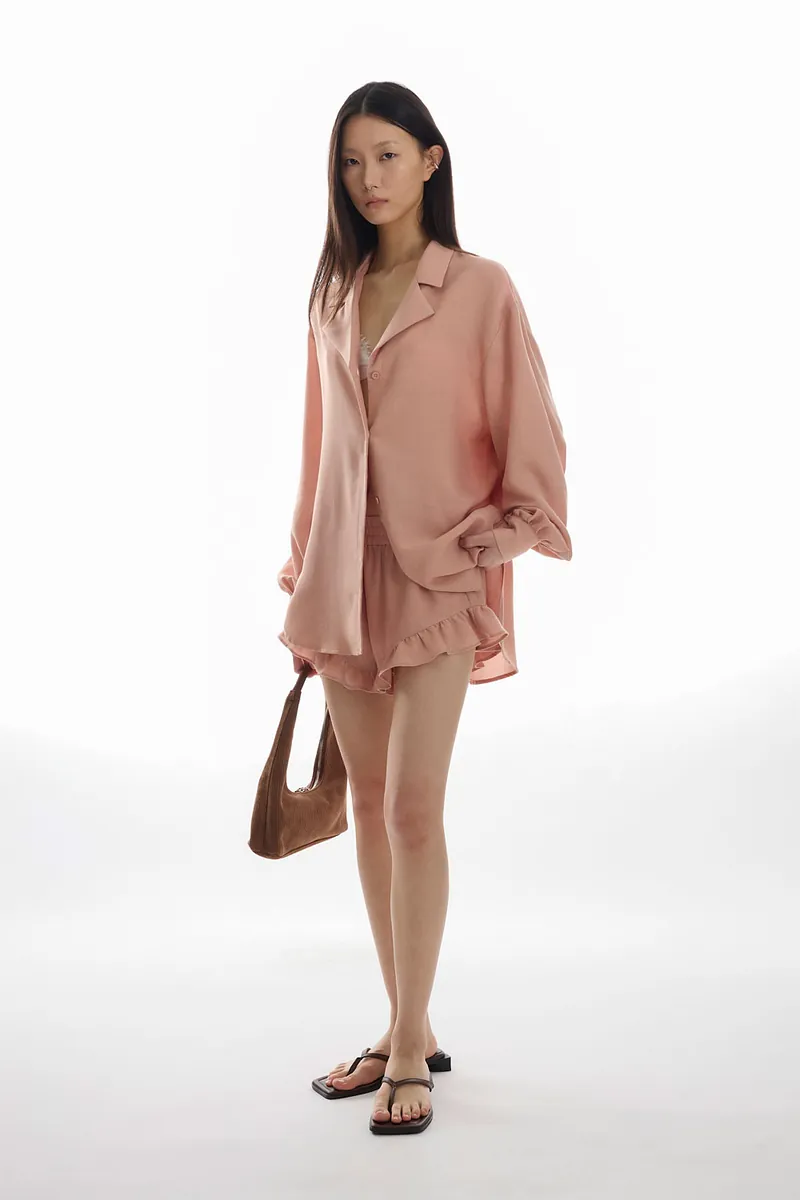 Doe：Molly V-neck Oversized Shirt