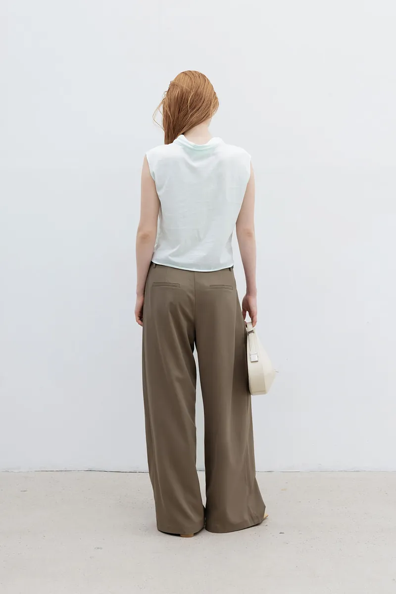 Studio Doe - Three-Tuck Low-Rise Wide Pants 3.0