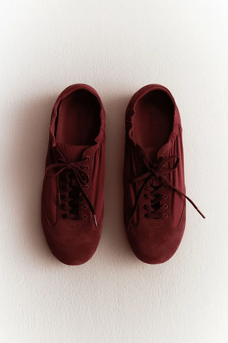 Studio Doe - Slim Trainer Suede Docking Sneakers