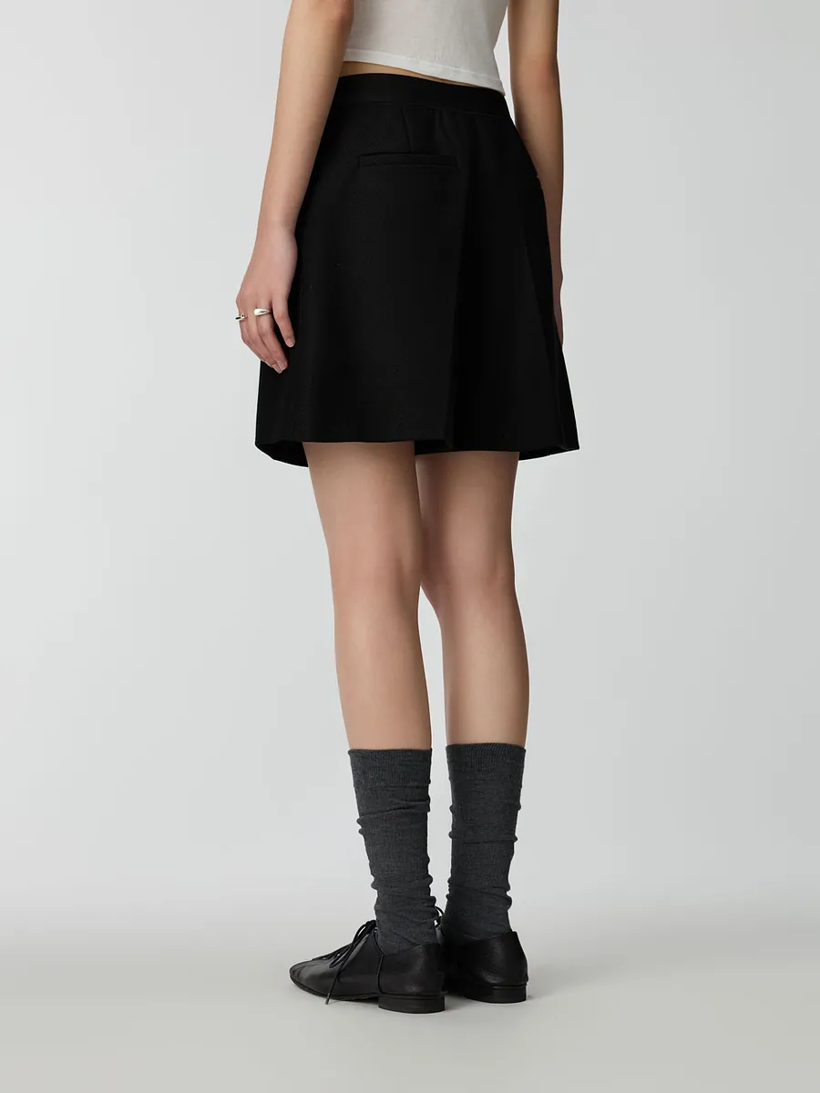 Studio Doe - Textured Stretch Knee-Length Trousers
