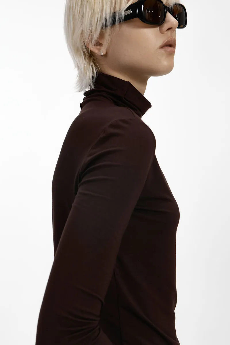 Studio Doe - Ultra Stretch High Neck T-Shirt