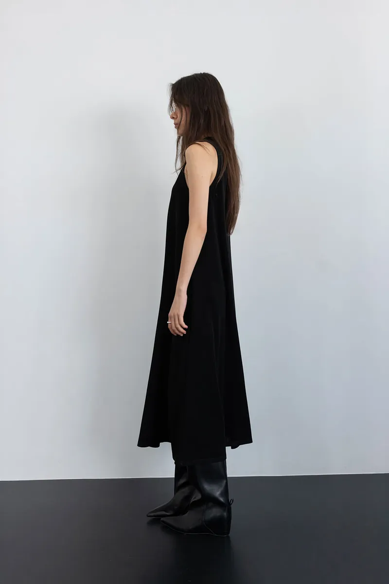 Studio Doe - Ribbed Piping Sleeveless Dress