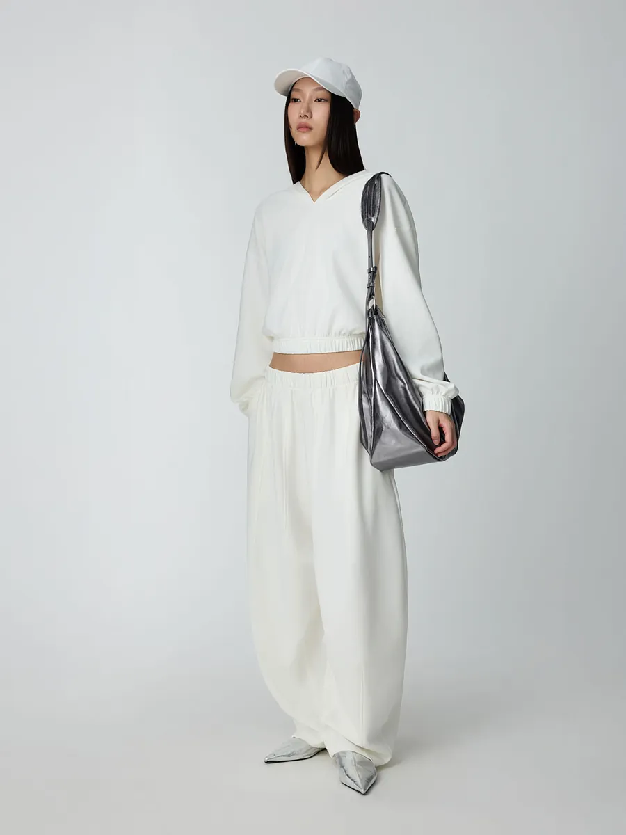 Studio Doe - Doe：Molly Deep V-Neck Cropped Hoodie