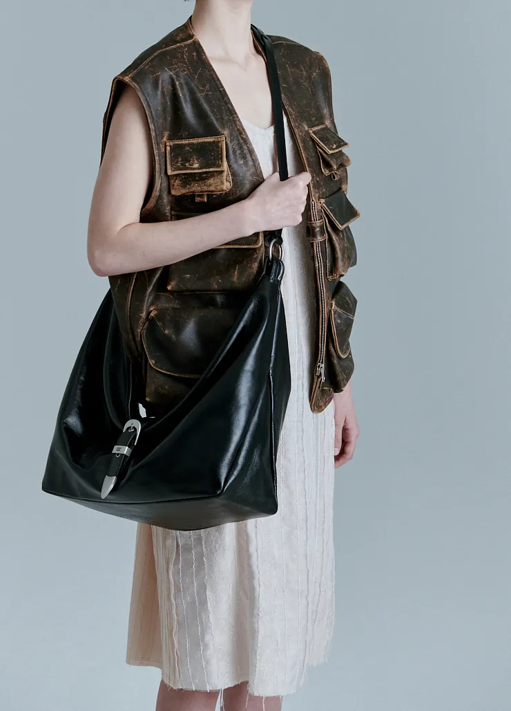 BELTED HOBO​
