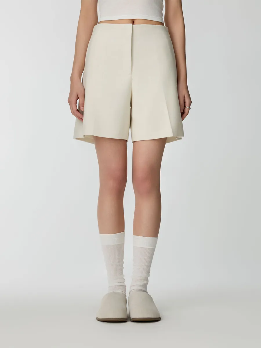 Studio Doe - Textured Stretch Knee-Length Trousers