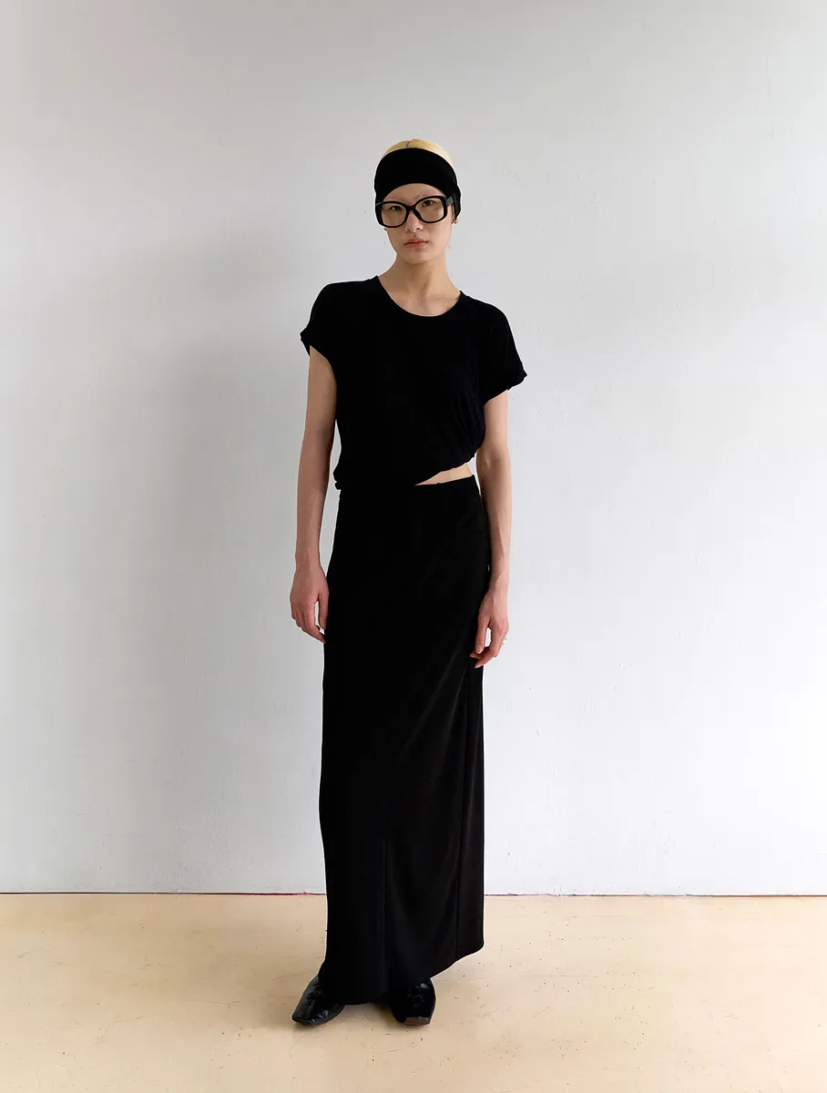 Studio Doe - Satin Cool-Feel Straight Skirt
