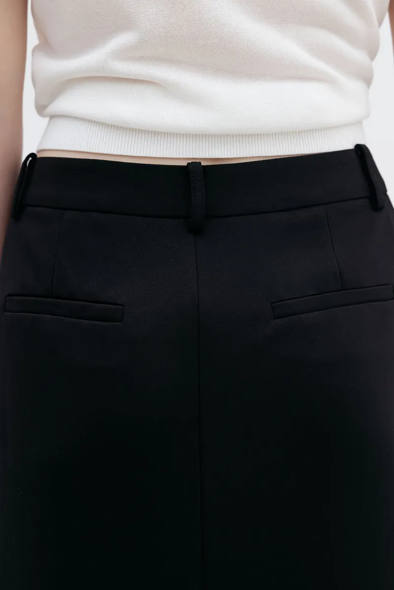 Studio Doe - Satin Cool-Feel Straight Skirt