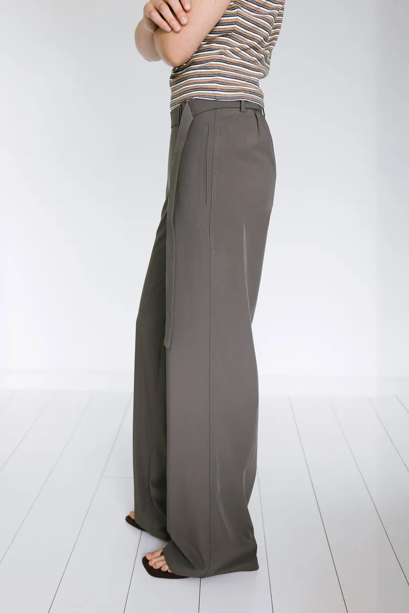 Studio Doe - LazyChic Straight Pants with Belt