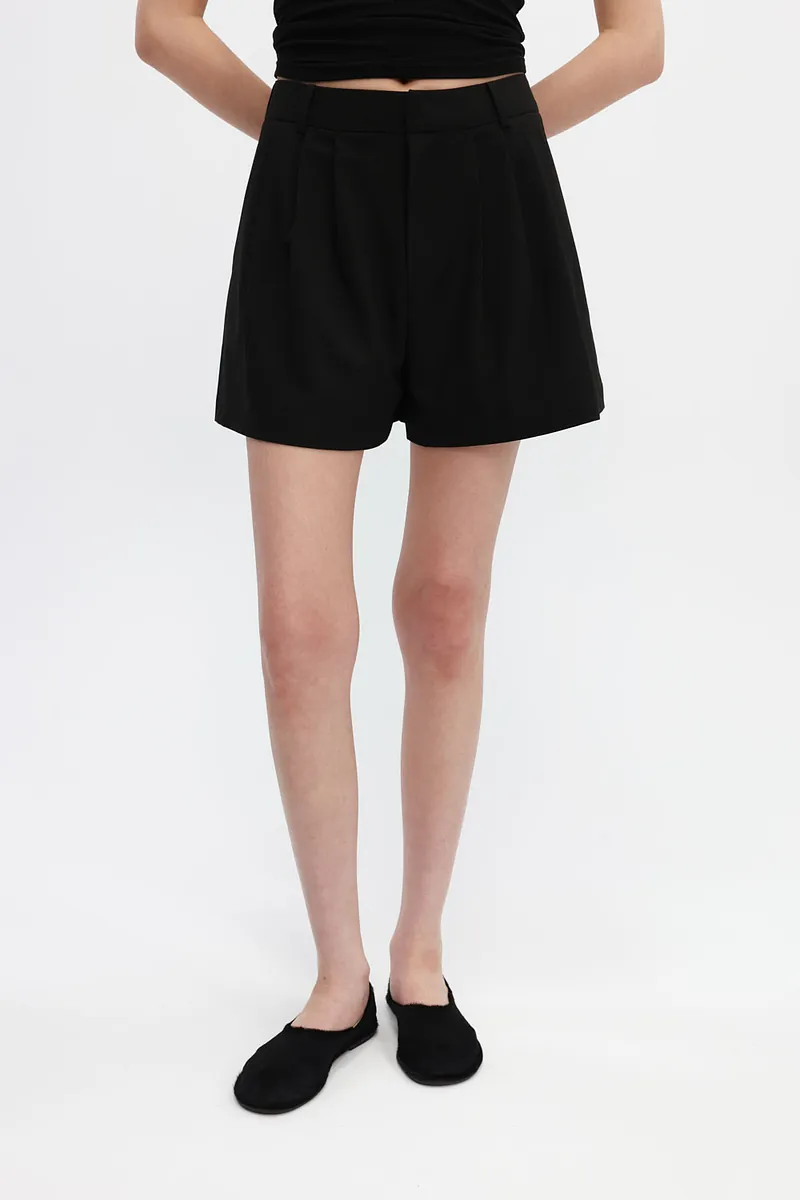 Studio Doe - Gender Free Three-tuck Short Pants