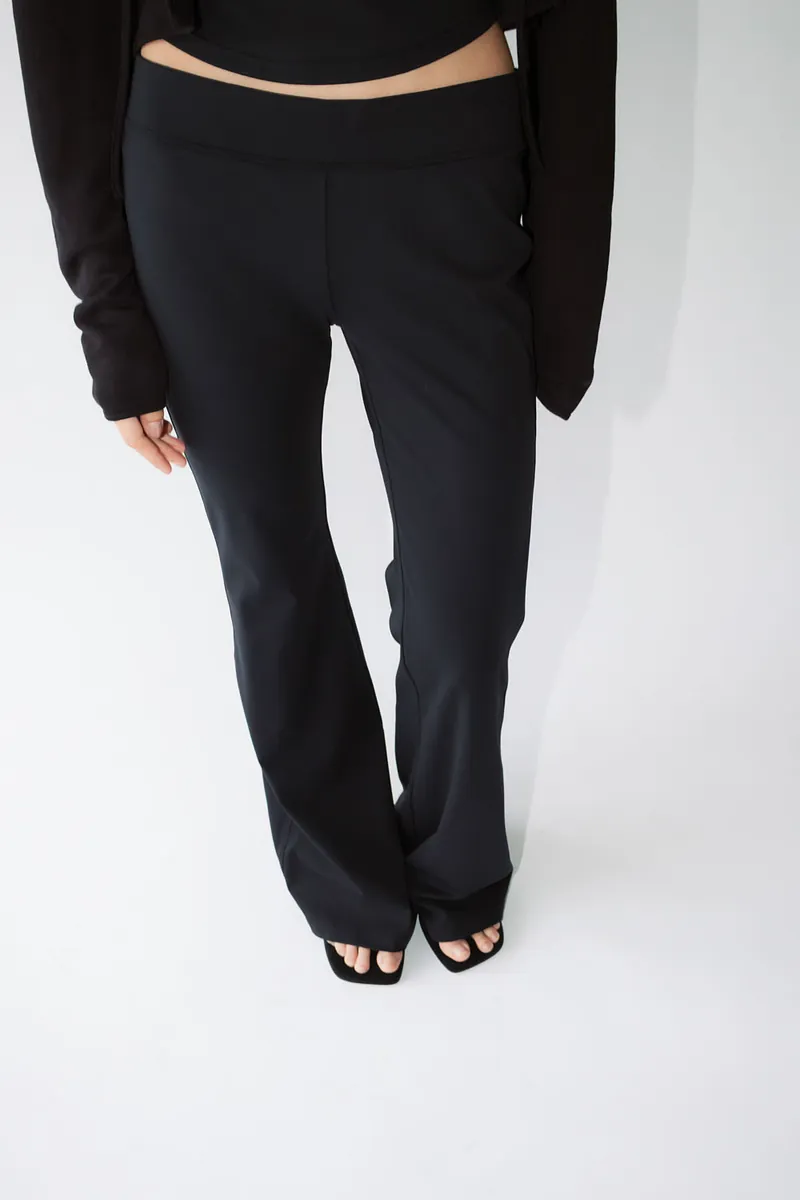 Studio Doe - Perfect Fit Stretchy Flared Pants