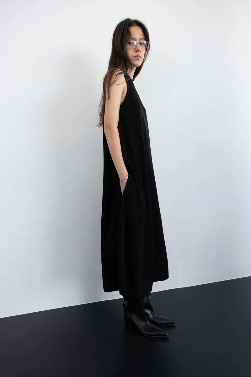 Studio Doe - Ribbed Piping Sleeveless Dress
