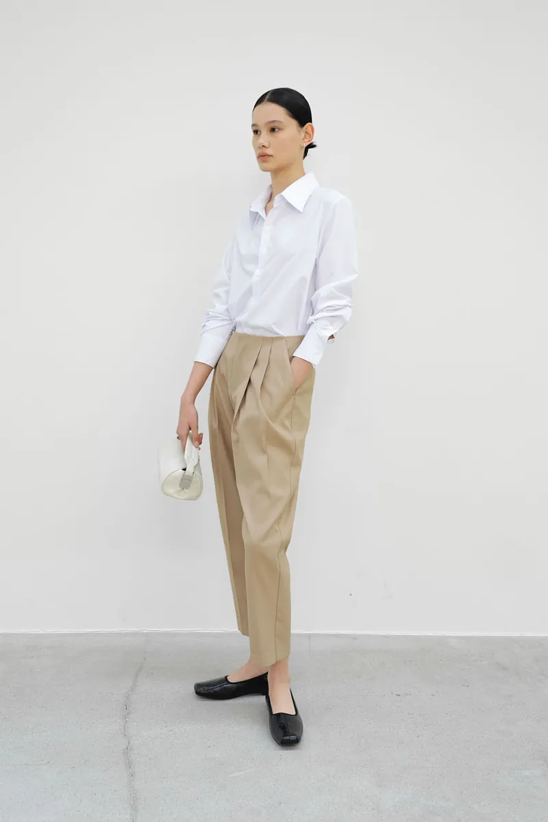 Studio Doe - Mid-Rise Tapered Cropped Trousers