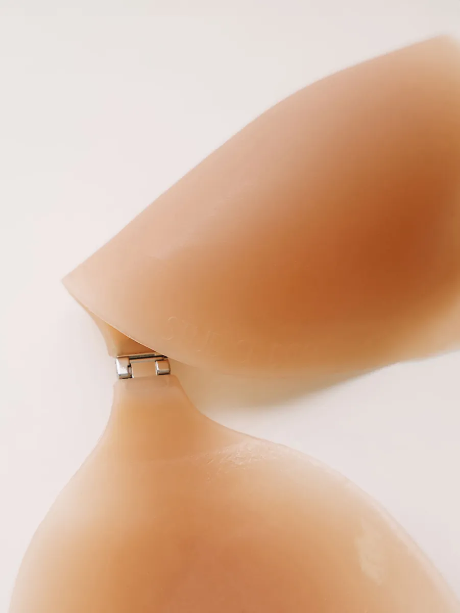 Studio Doe - Front Clasp Seamless Nipple Covers