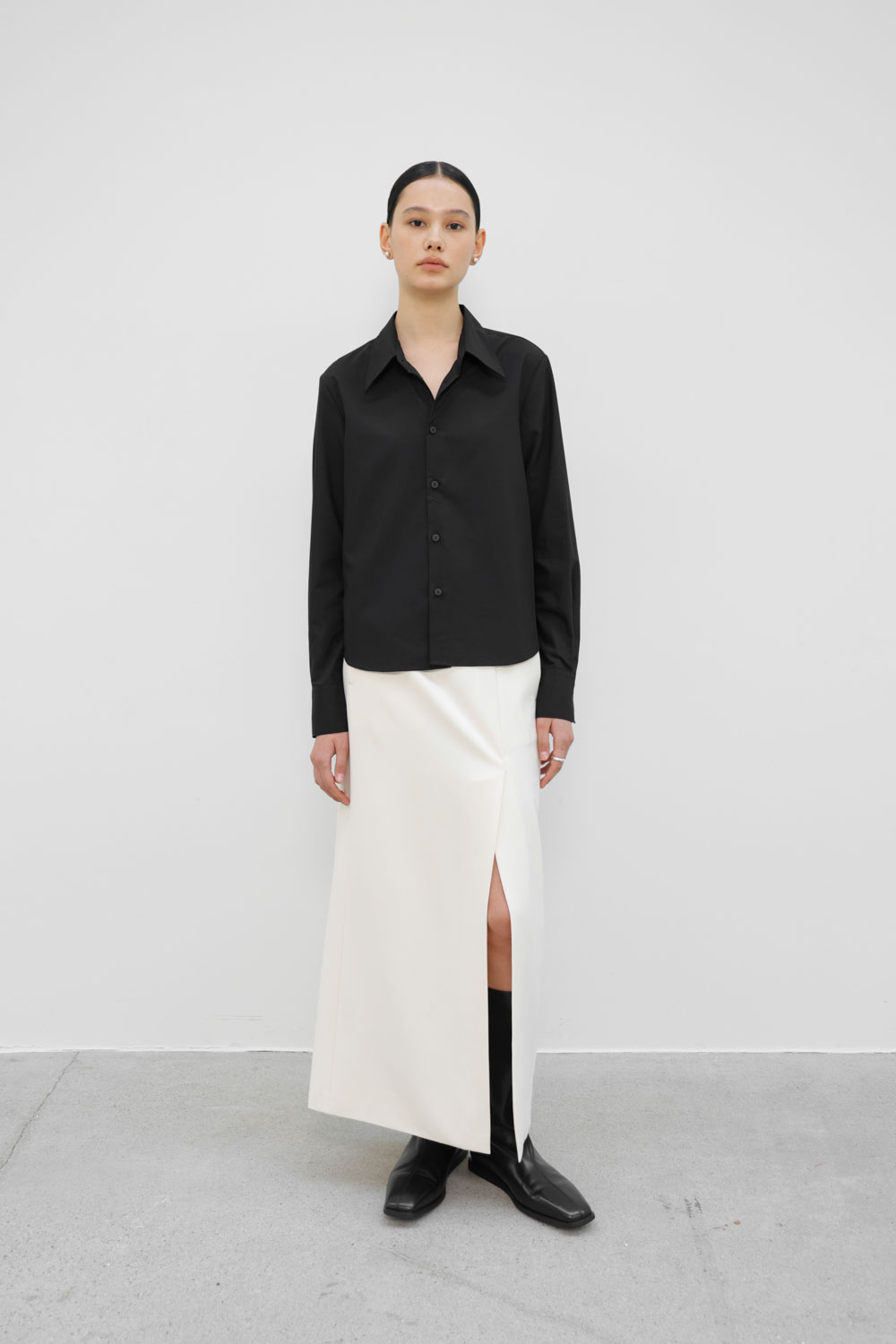 Mid-Rise Front Slit Long Skirt