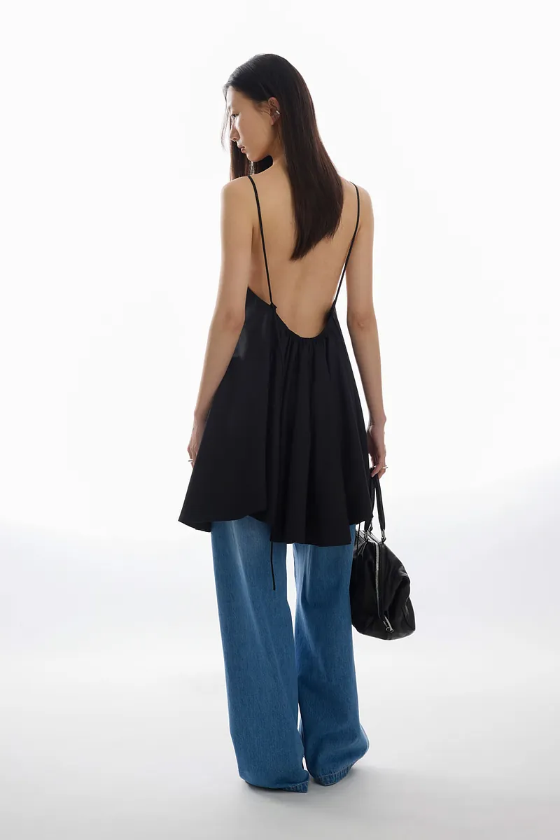 Doe：Molly Strappy Backless Dress
