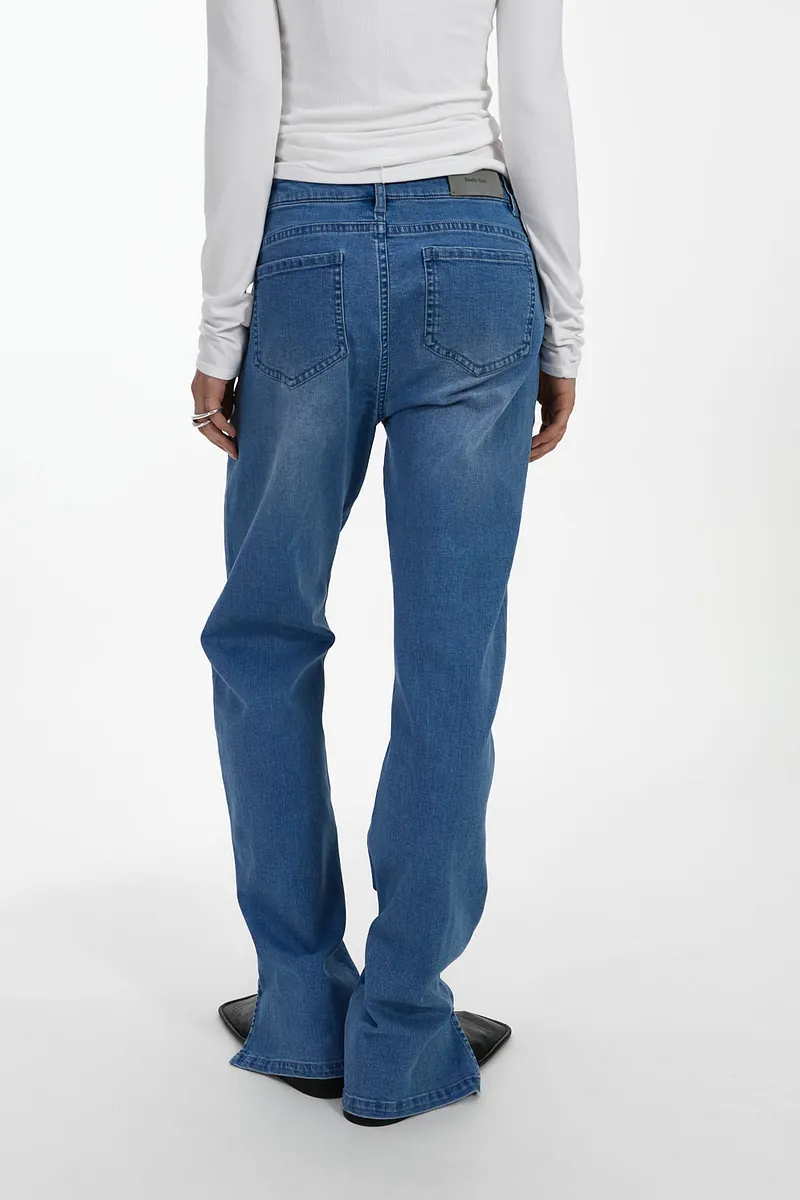Studio Doe - Slit Hem Slim Jeans