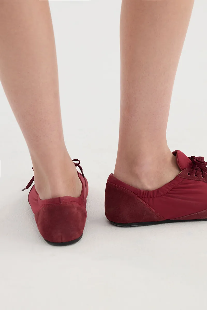 Studio Doe - Slim Trainer Suede Docking Sneakers