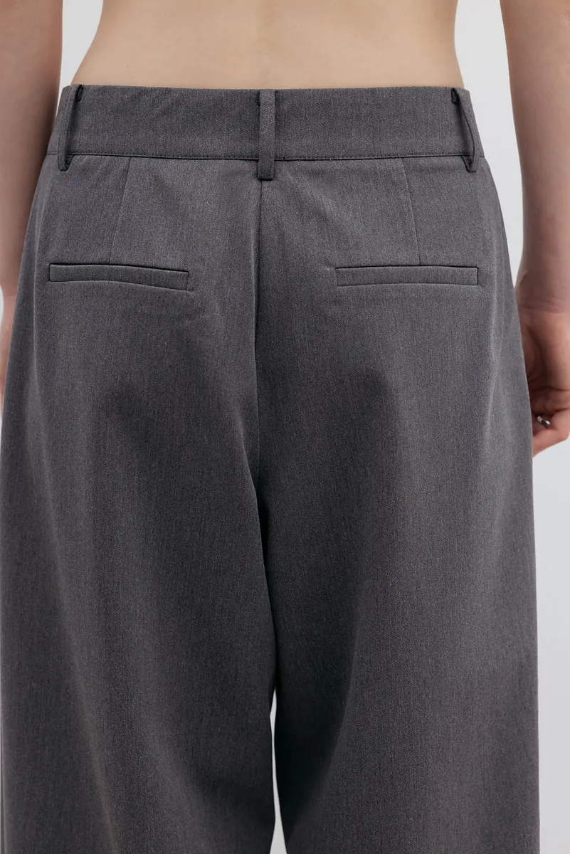 Studio Doe - Three-Tuck Low-Rise Wide Pants 3.0