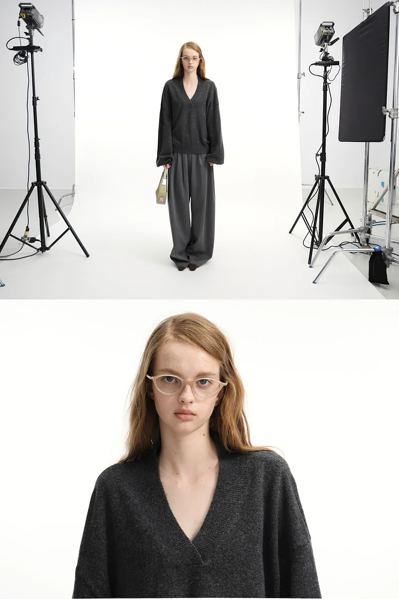 Studio Doe - Narrow V-Neck Wide Sleeve Sweater