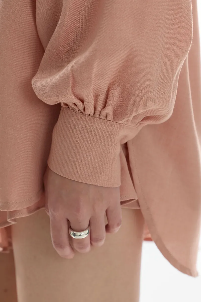 Doe：Molly V-neck Oversized Shirt