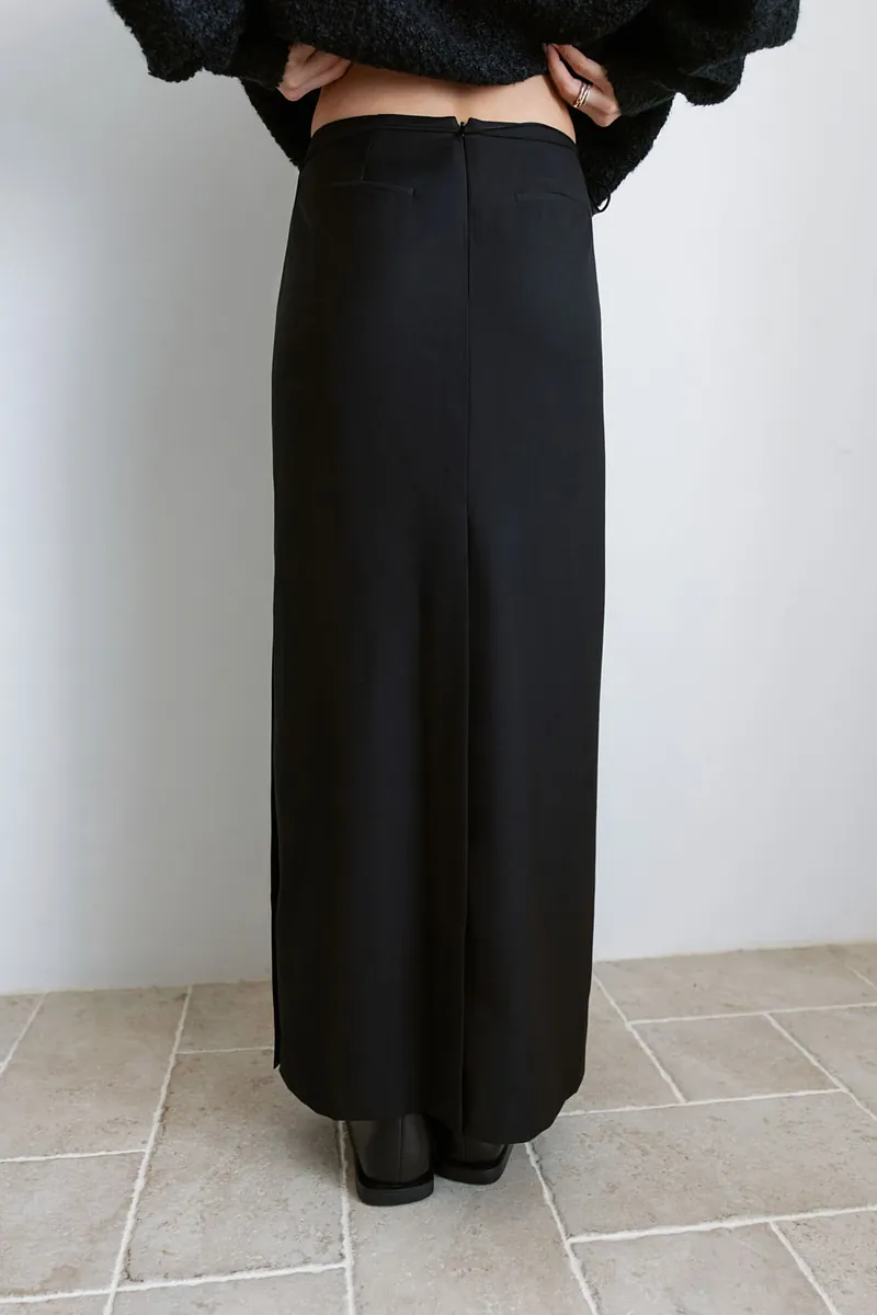 Studio Doe - Adjustable Tie Slit Straight Skirt