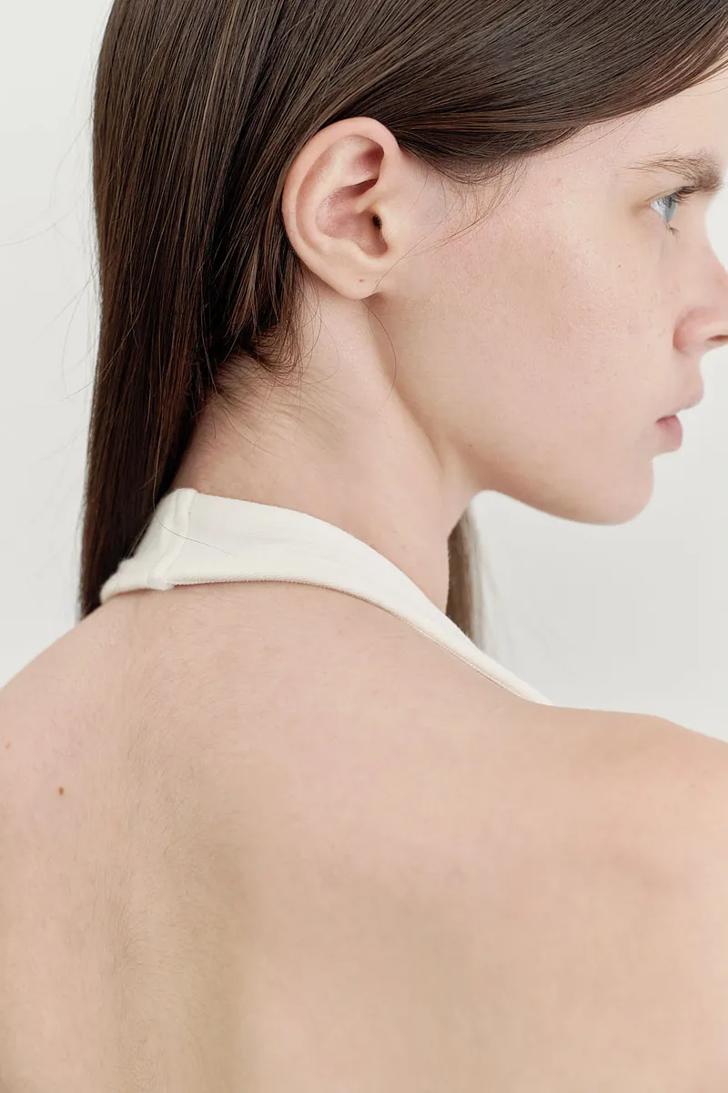 Studio Doe - V-neck Open Back Bratop