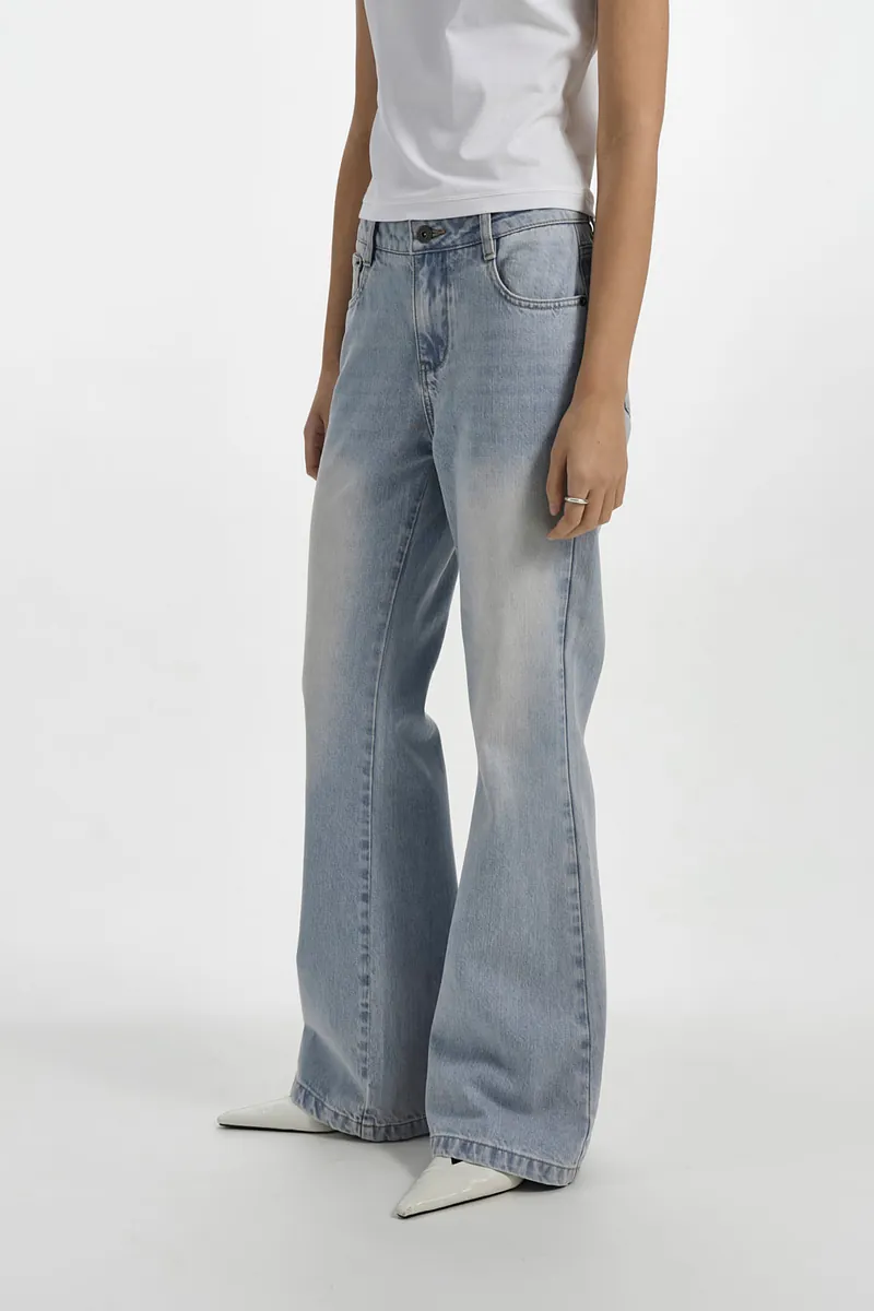 Studio Doe - Smart Fit Flare Denim Pants