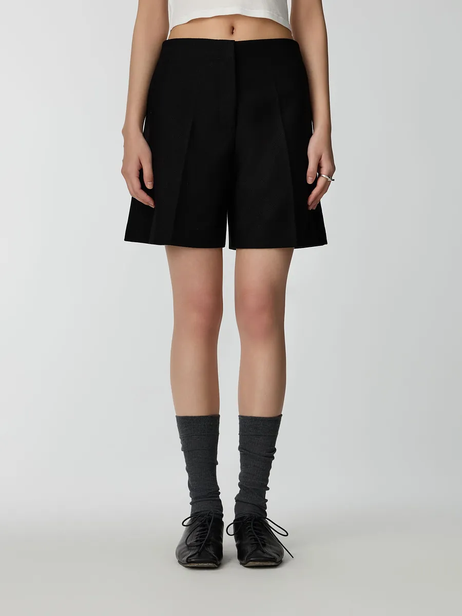 Studio Doe - Textured Stretch Knee-Length Trousers
