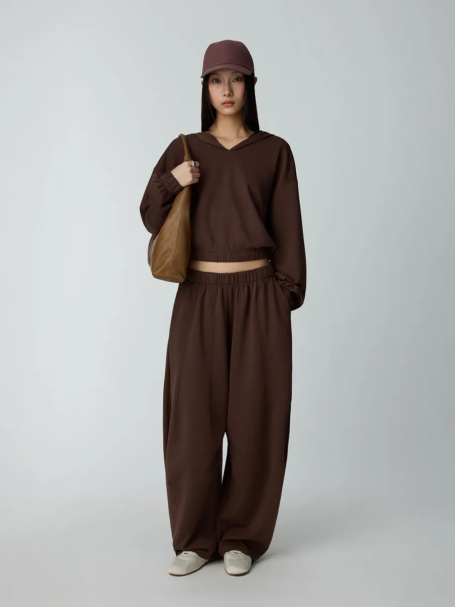 Studio Doe - Doe：Molly Deep V-Neck Cropped Hoodie